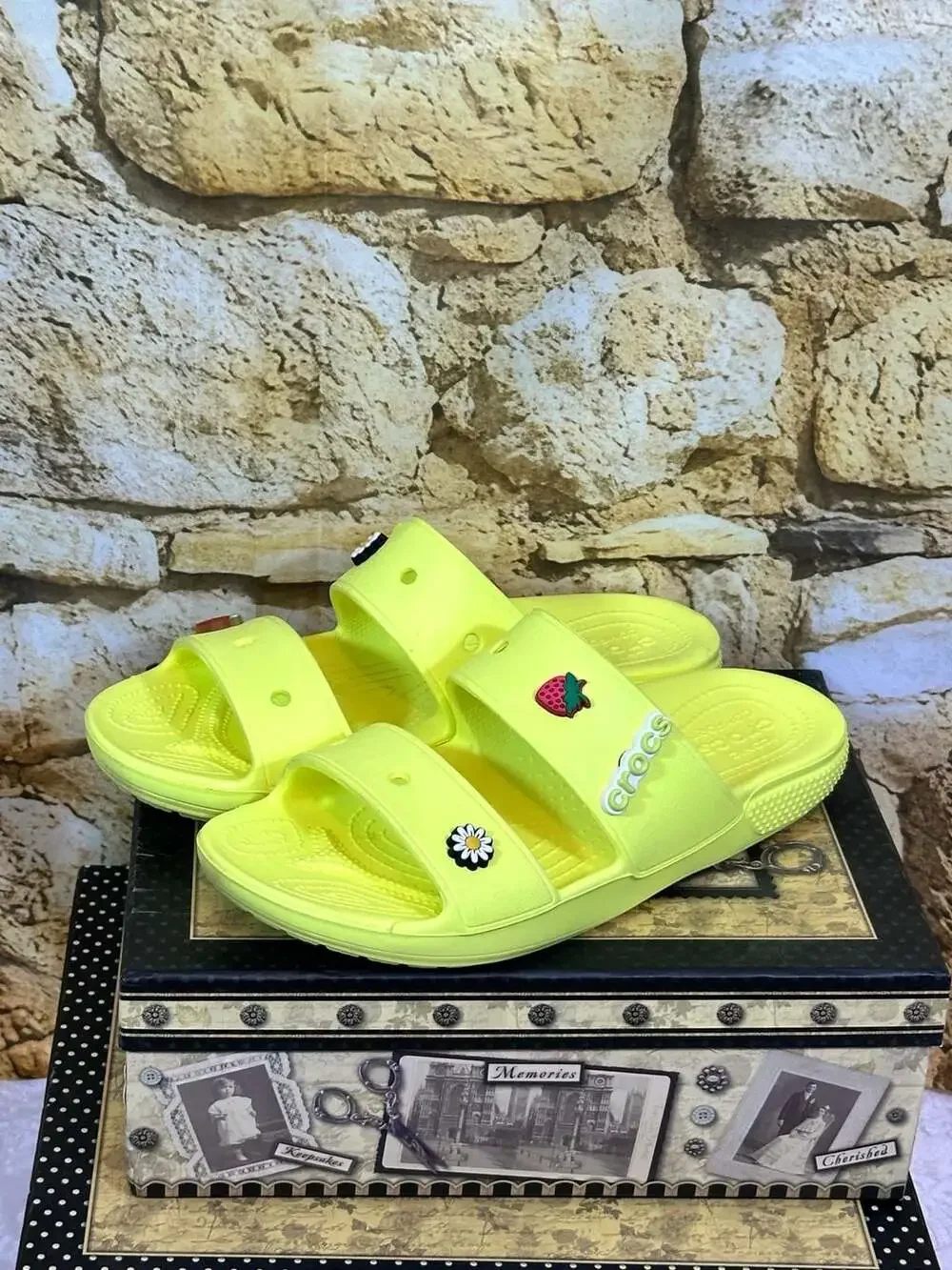 Crocs classic two